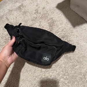 Alo yoga black Fanny pack style purse bag